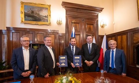 Krakow Pesa tram firm order