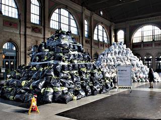 tn_ch-zurich-hbf-rubbish-heap.jpg