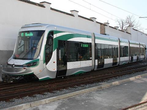 tn_tr-konya_skoda_catenary-free_tram.jpg