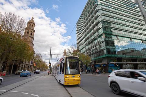 au-adelaide-tram-town-hall