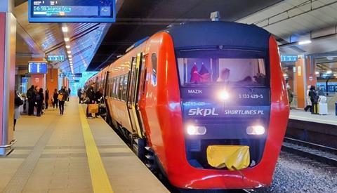 Ex-Dutch DMU enters service on Kraków – Jelenia Góra line (photo PKP Intercity) (1)