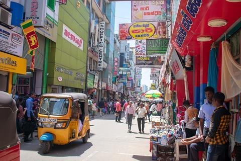 lk Colombo busy street (Pixabay)