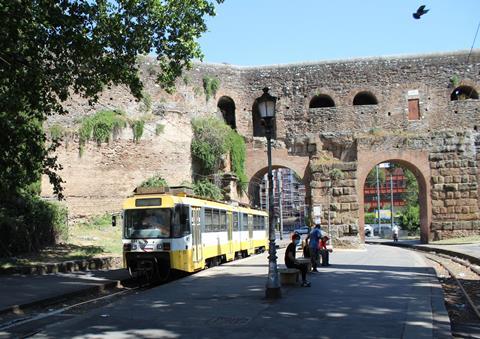 Roma’s Termini – Giardinetti railway (Photo Benjamin Zelki) (1)