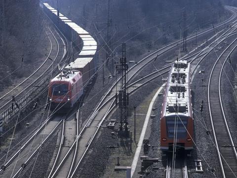 tn_de-db-emu-oebb-freight.jpg