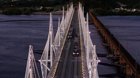BioBio bridge replaced (image EFE)