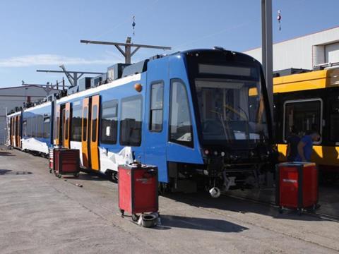 tn_gb-sheffield-rotherham-tram-train-near_completion.jpg