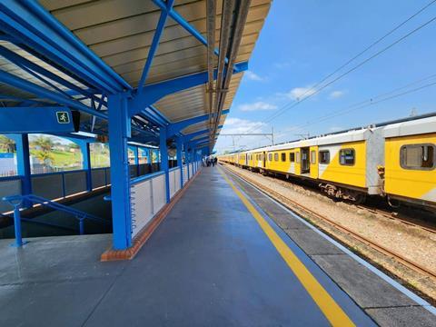 Umzali station photo Prasa