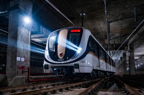 cn-Shanghai-Line15-train-tunnel