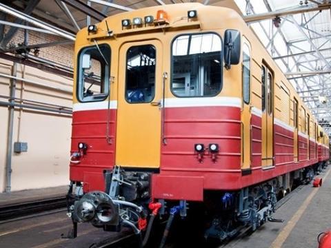 tn_ru-st_petersburg_metro_loco.jpg