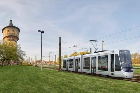 Halle Stadler Tina tram impression (3)