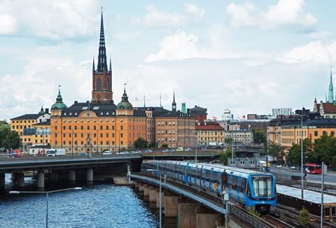 se-stockholm-metro-systra-shutterstock