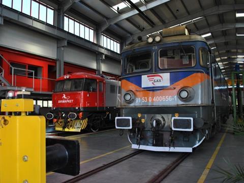 tn_bg-ruse-express-service-locos-in-shed.jpg