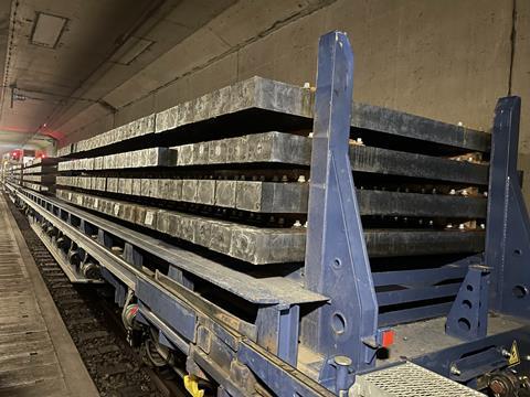 Photo 1 - Lankhorst Rail - Rotterdam - KLP Sleepers ready for installation