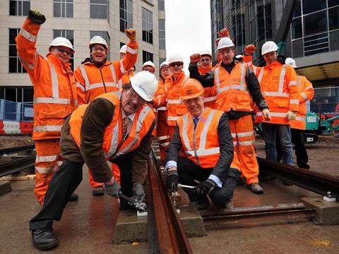 tn_gb-birmingham-midlandmetro-tracklaying-20131105.jpg