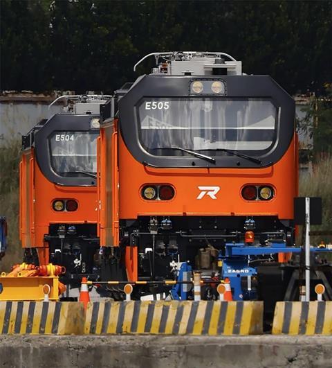 Taiwan Railway Corp Toshiba E500 electric locomotive (4)