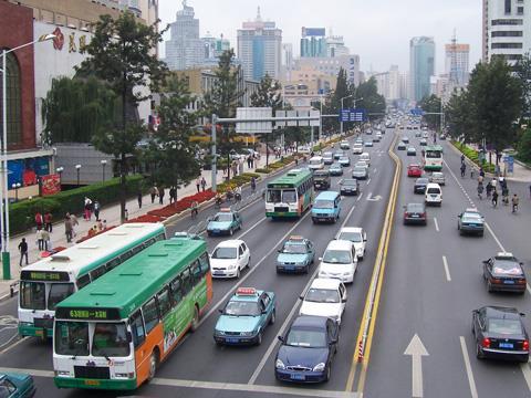 tn_cn-kunming-traffic_01.jpg