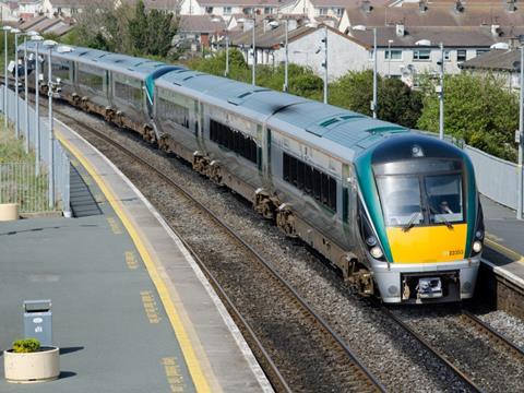 Iarnród Éireann InterCity Railcar diesel multiple-unit (Photo: Tony Miles)