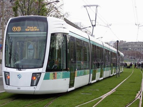 Paris tram route T3.