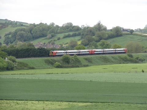 tn_gb-swt-class159-sherborne-20130527.jpg