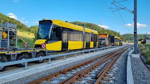 Waldenburgerbahn tram arrives (Photo: Lorenz Degen)