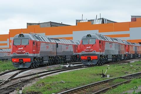 tn_ru-rzd-tmh-bryansk-2te25km-locos_03.jpg