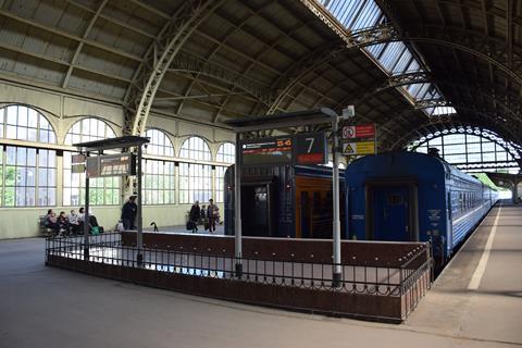 St Peterburg Vitebsky station (Photo: Vladimir Waldin)