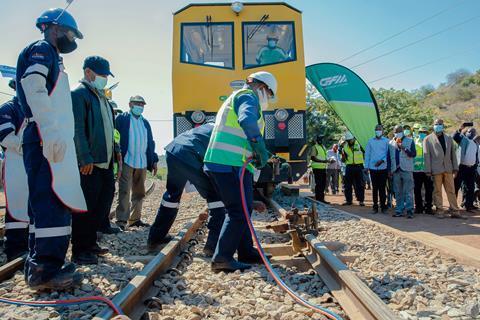 President Filipe Jacinto Nyusi has laid a foundation stone to launch work to reinstate the 44 km section of the Sena line between Mutarara and Vila Nova da Fronteira on the border with Malawi.