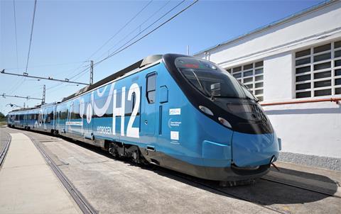 CAF hydrogen train (3)