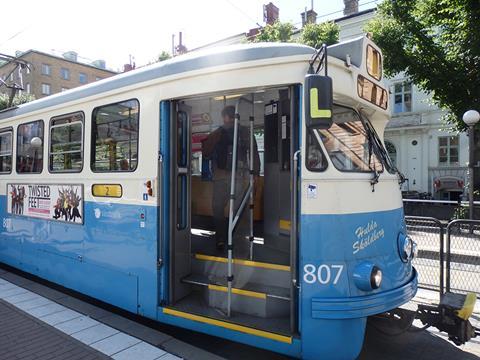 tn_se-goteborg-tram-door_01.jpg