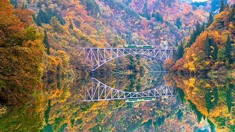 jp-Tadami-no1-bridge-Fukushima-autumn_leaves