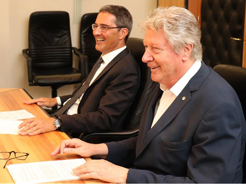 tn_it-bolzano_tram_agreement_signing.png