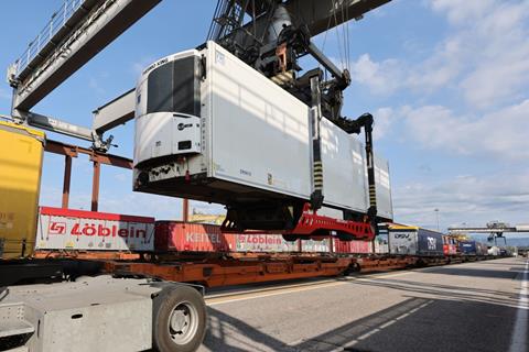 TX Logistik_NiKRASA handling at the Quadrante Europe Verona terminal