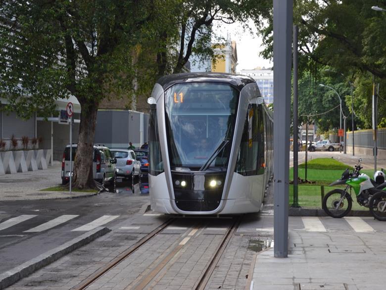 Test running starts on next phase of Rio tram network | Metro Report ...