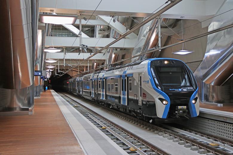 Paris RER Line E reaches Nanterre | News | Railway Gazette International