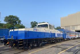 Prototype hydrogen shunting locomotive unveiled